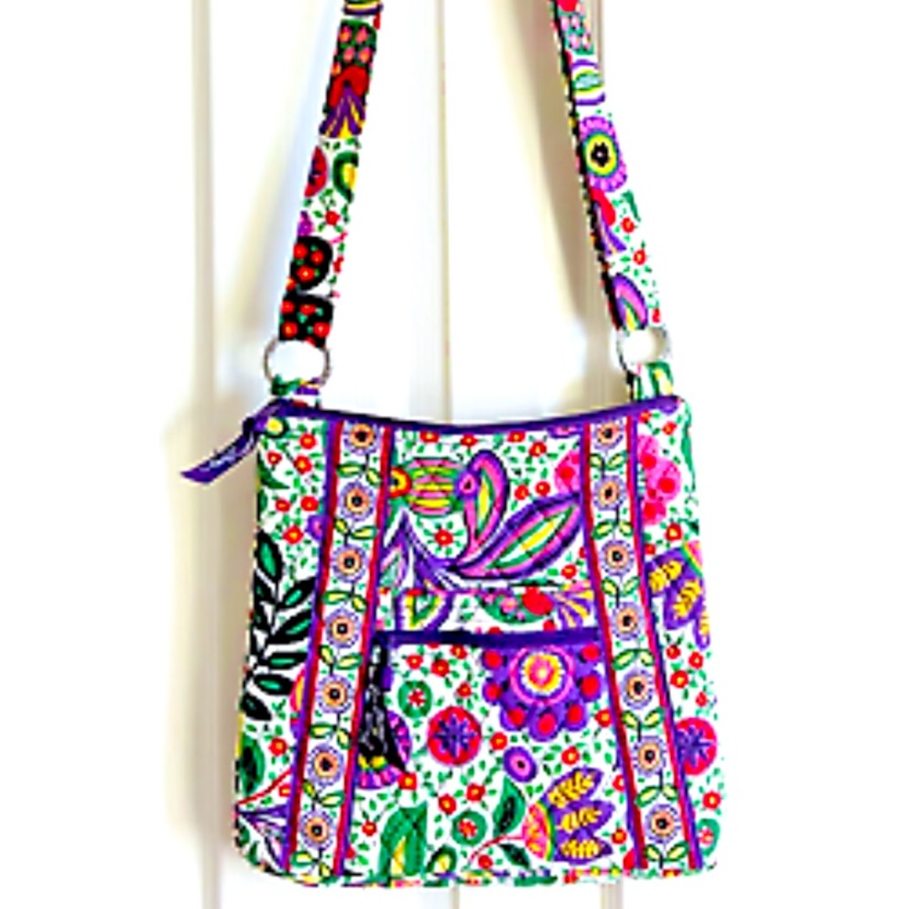 EUC Vera Bradley Boho Hipster Crossbody in “Viva La Vera”